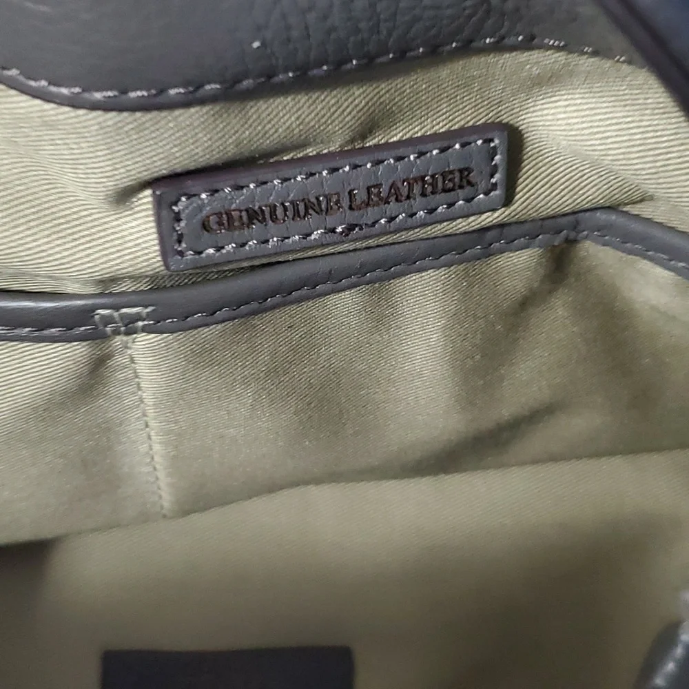 🏠 NWT G.I.L.I Got It Love It Gray Leather Fringe Bag